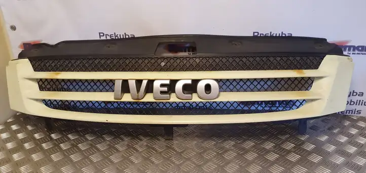 Iveco Daily Daily 40.8 (2001 - 2009) Верхняя решетка радиатора — фото 1