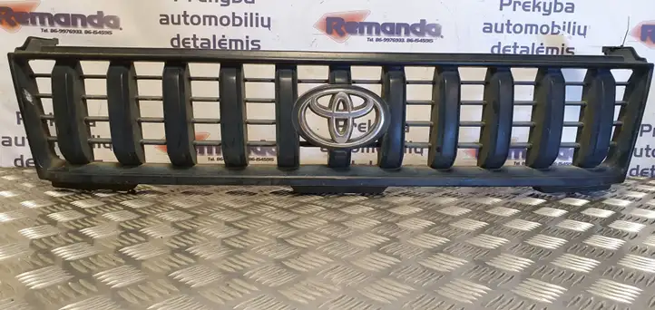 Toyota Land Cruiser (HDJ90)   5310060030 Верхняя решётка