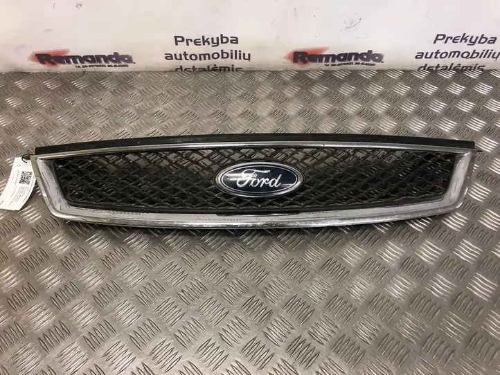 Ford Focus (2005 - 2008) 4M518200BK Верхняя решетка радиатора — фото 1
