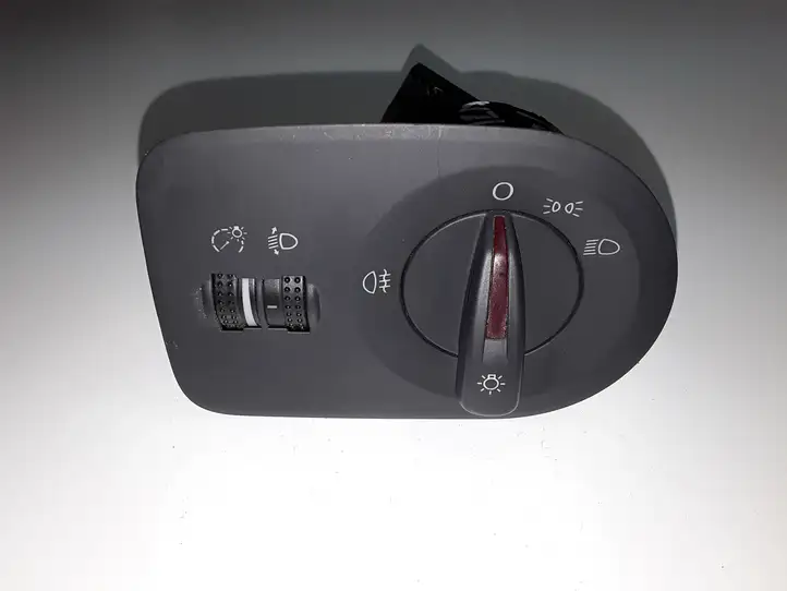 Seat Ibiza IV (6J,6P) (2008 - 2017) 6J2941531P Включатель фонарей — фото 1