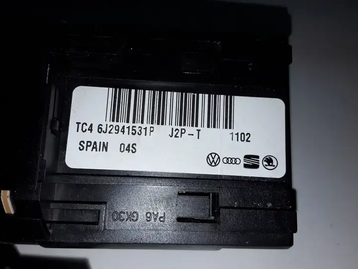 Seat Ibiza IV (6J,6P) (2008 - 2017) 6J2941531P Включатель фонарей — фото 3