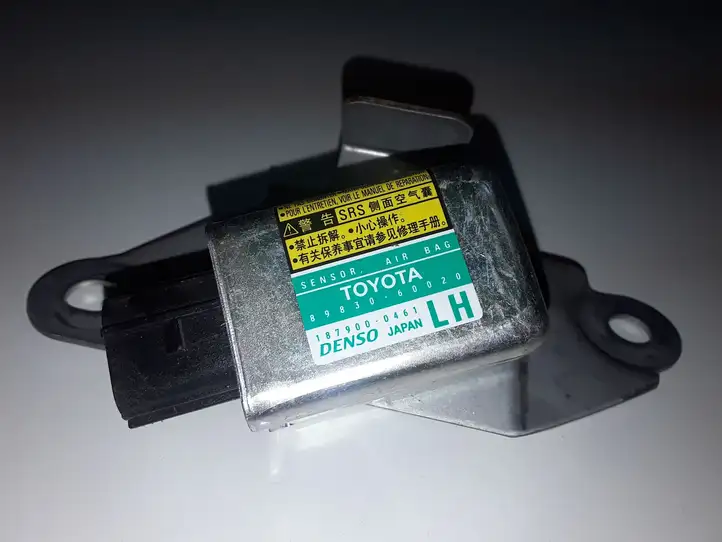 Toyota Land Cruiser (J120) (2002 - 2009) 8983060020 Датчик удара SRS — фото 2