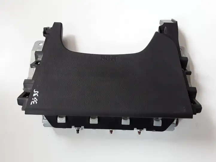 Mitsubishi ASX (2010 - 2016) 7030A241 Коленная подушка безопасности — фото 1
