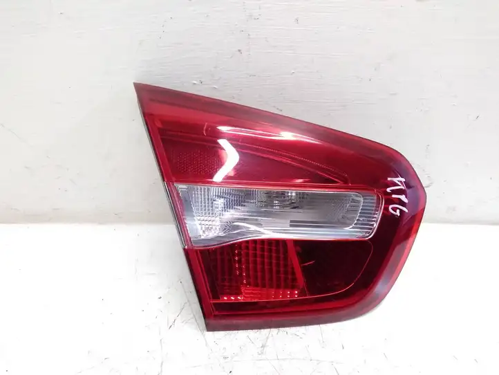 Mercedes-Benz GLA W156 (2013 - 2017) A1569060358 Задний фонарь в крышке багажника — фото 1