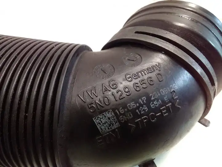 Volkswagen Sharan (2015 - ) 5N0129656D Трубка подачи воздуха — фото 4