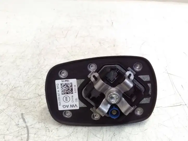 Volkswagen PASSAT B8 (2015 - ) 5Q0035507A GPS антенна — фото 3