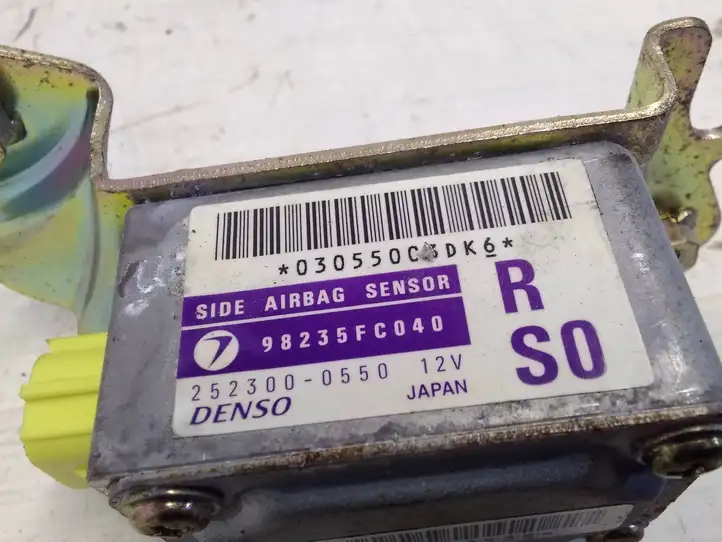 Subaru Forester SF (2000 - 2003) 98235FC040 Датчик удара SRS — фото 4