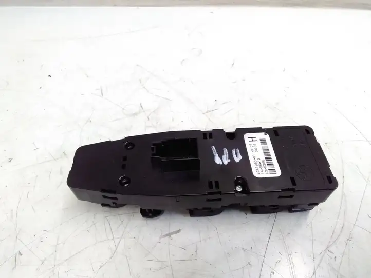 BMW 5 F10 F11 (2009 - 2016) 9241955 Блок кнопок стеклоподъемников — фото 3