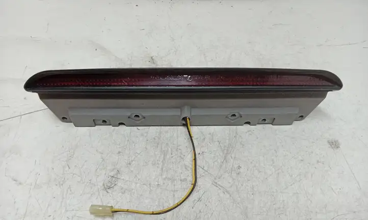 Subaru Forester SF (2000 - 2003) OEW24036 Дополнительный стоп фонарь — фото 1