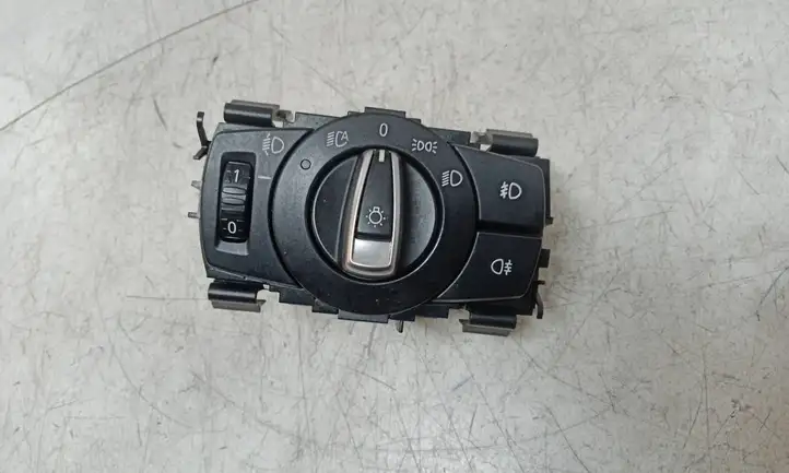 BMW 3 E90 E91 (2005 - 2012) 9169406 Включатель фонарей — фото 1