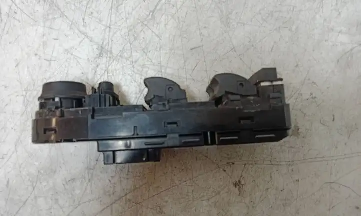 BMW 3 E90 E91 (2005 - 2012) 9217335 Блок кнопок стеклоподъемников — фото 4