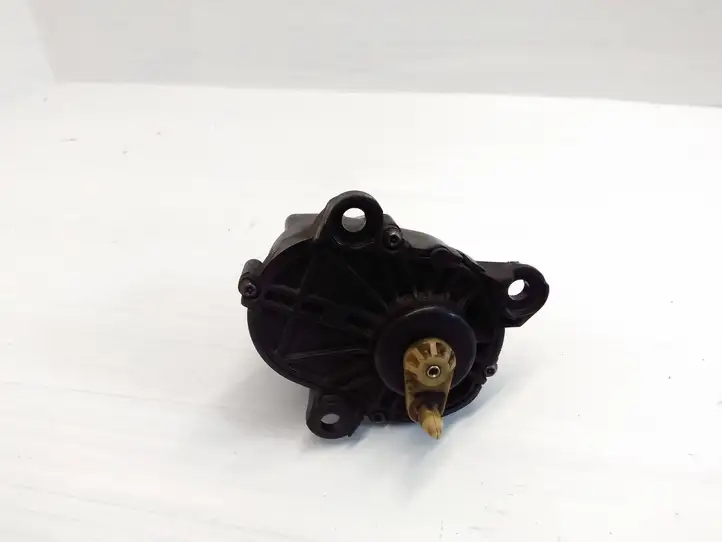 BMW 5 F10 F11 (2009 - 2016) 8506410 Мотор заслонки — фото 3