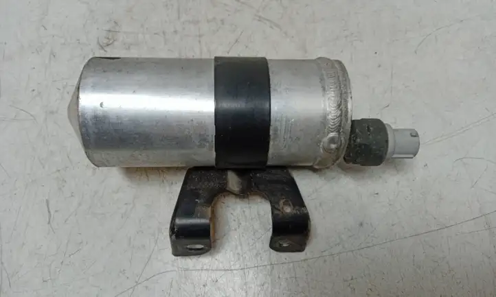Subaru Forester SF (2000 - 2003) 5037127021 Осушитель кондиционера — фото 1