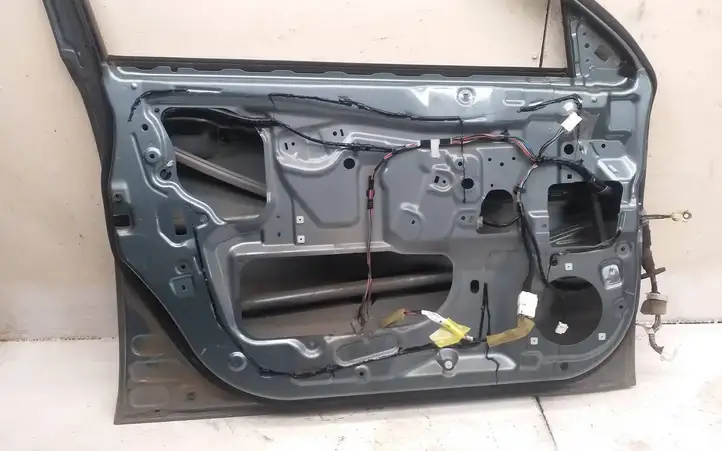 Subaru Outback (2009 - 2014) Дверь — фото 8