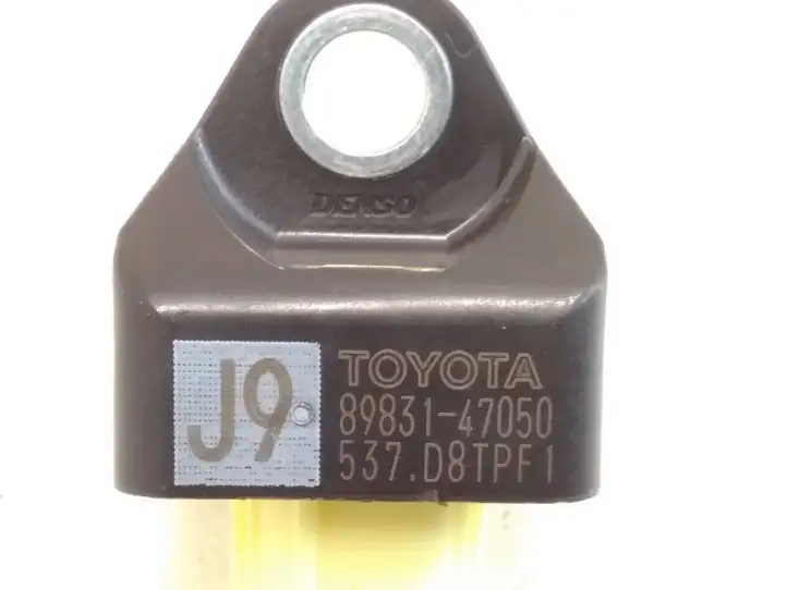 Toyota Prius (XW50) (2015 - ) 8983147050 Датчик удара SRS — фото 4