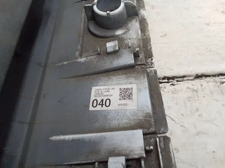 Toyota Prius (XW50) (2015 - ) 7585047030A0 Порог кузова — фото 4