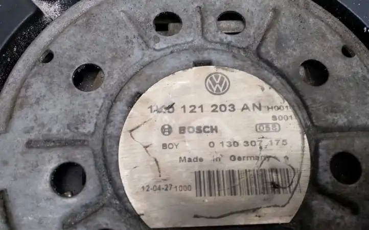 Volkswagen Caddy (2010 - 2015) 1K0121205AF Электровентилятор радиатора — фото 4