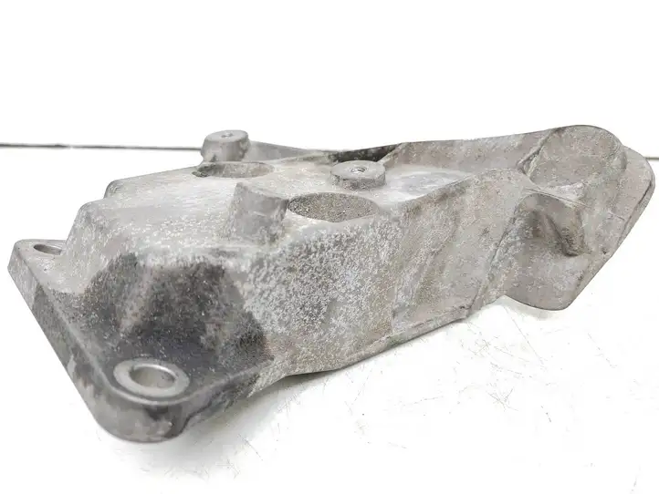 BMW 5 E60 E61 (2004 - 2010) 6774181 Кронштейн двигателя — фото 3