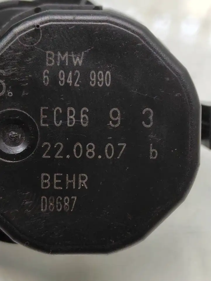 BMW 5 E60 E61 (2004 - 2010) 6942990 Двигатель задвижки потока воздуха — фото 4