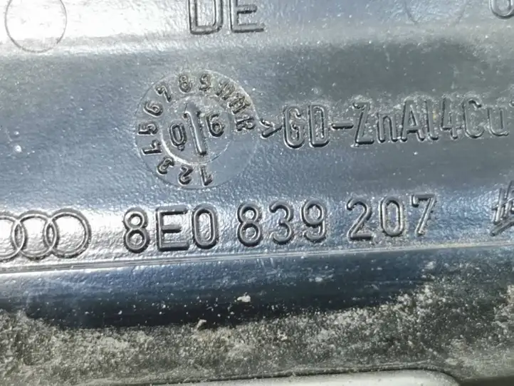 Audi A4 S4 B7 8E 8H (2004 - 2009) 8E0839207 Наружная ручка задней двери — фото 5