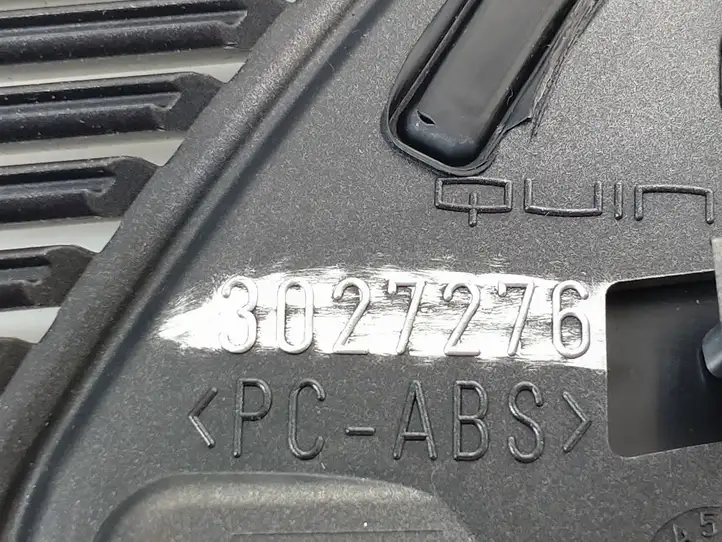 Mercedes-Benz EQC (2018 - ) A2937209001 Прочая отделка передней двери — фото 3