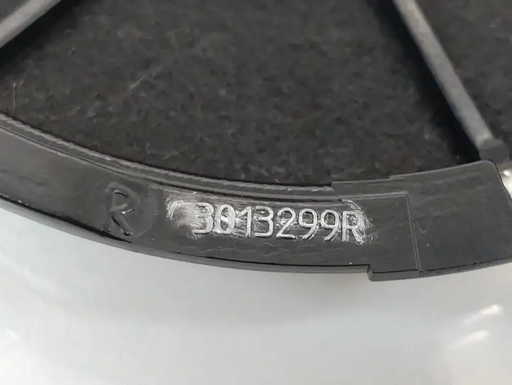 Mercedes-Benz EQC (2018 - ) A2057274100 Накладка динамика задней двери — фото 3