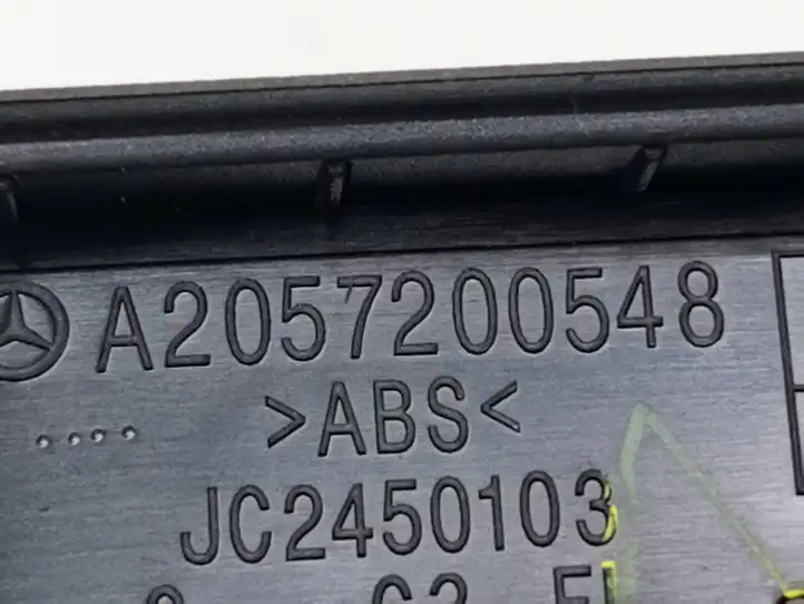 Mercedes-Benz EQC (2018 - ) A2057200548 Накладка кнопки стеклоподъемника — фото 4