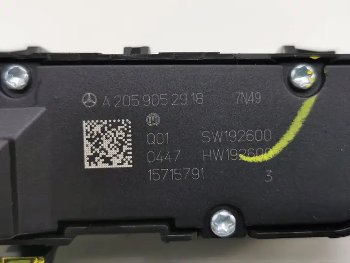 Mercedes-Benz EQC (2018 - ) A2059052918 Включатель обогрева — фото 4
