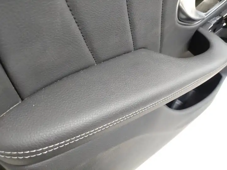 Mercedes-Benz EQC (2018 - ) A1678202701 Обшивка передней двери — фото 24