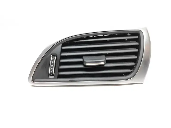 Audi A6 C7 (2014 - 2018) 4G1820902 Боковой воздушный дефлектор — фото 1