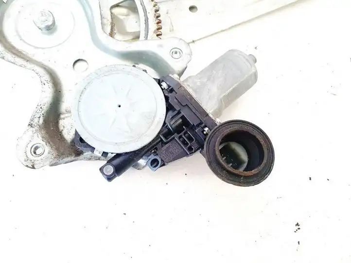 Toyota RAV 4 (XA30) (2006 - 2016) 8572035140 Стеклоподъемник задней двери — фото 1