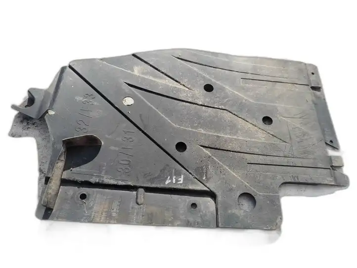 BMW 3 F30 F35 F31 (2012 - 2018) 51757258049 Защита двигателя — фото 1