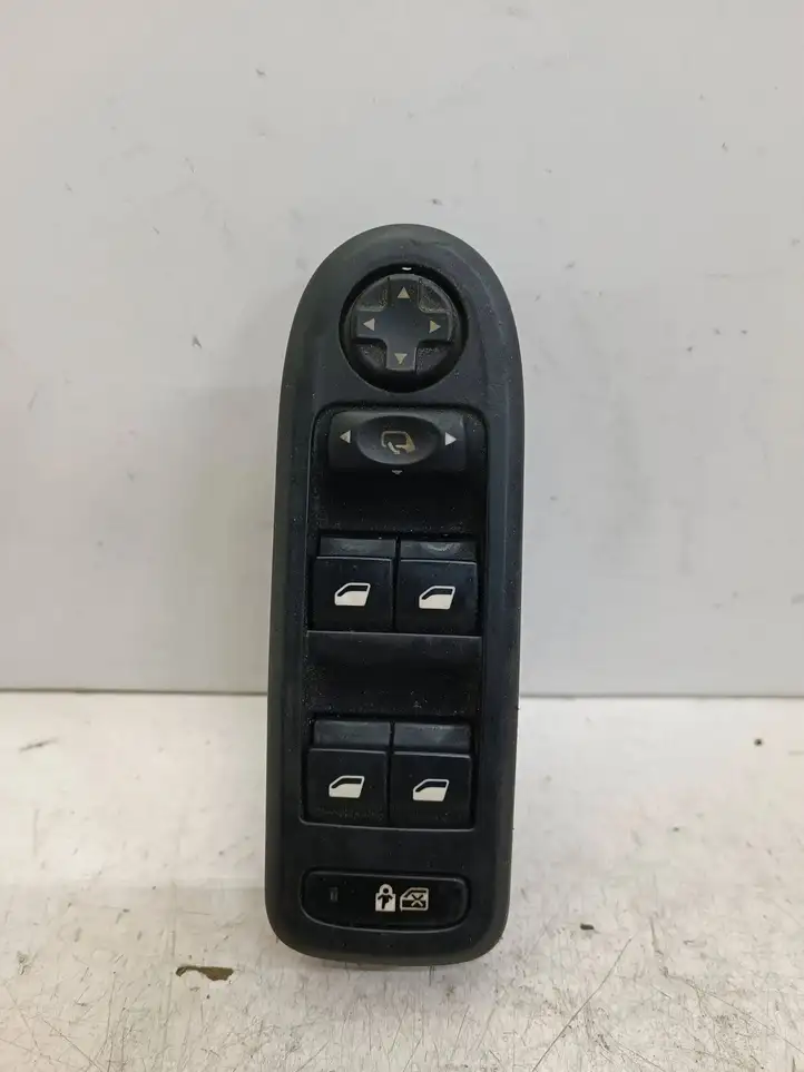 Citroen C5 (2008 - 2017) 96599975XT Кнопка стеклоподъемников — фото 1