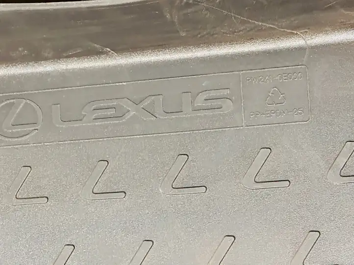 Lexus RX 450H (2015 - 2019) PW2410E000 Резиновый коврик багажника — фото 3