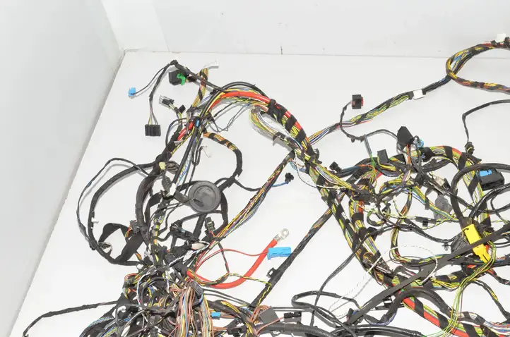 BMW X1 E84 (2009 - 2015) Прочая электропроводка — фото 7