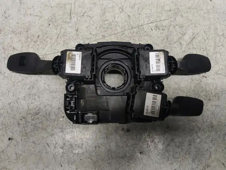 BMW X5 E70 (2006 - 2013) 912250902 Контактное кольцо SRS — фото 3