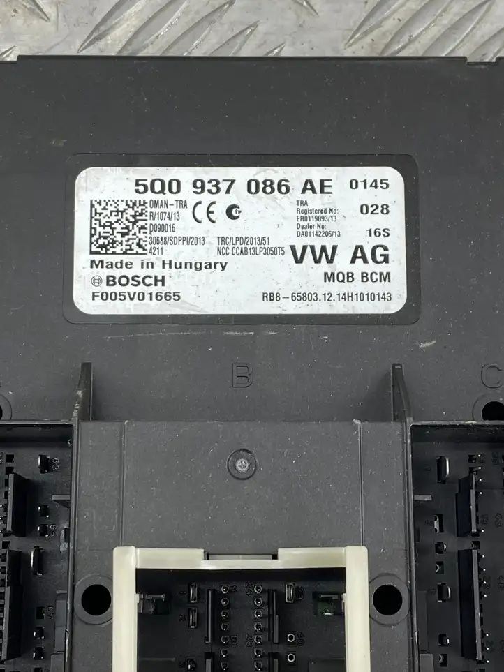 Volkswagen Golf VII (2013 - 2019) 5Q0937086AE Модуль комфорта — фото 4