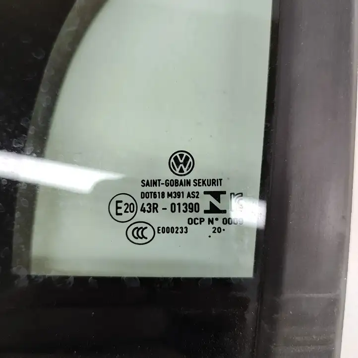 Volkswagen ID.4 (2020 - ) 11A845113 Треугольное стекло передней двери — фото 8