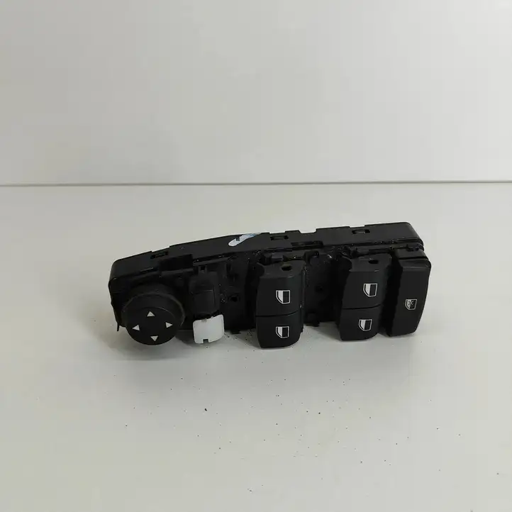 BMW 5 F10 F11 (2009 - 2016) 9241957 Блок кнопок стеклоподъемников — фото 1