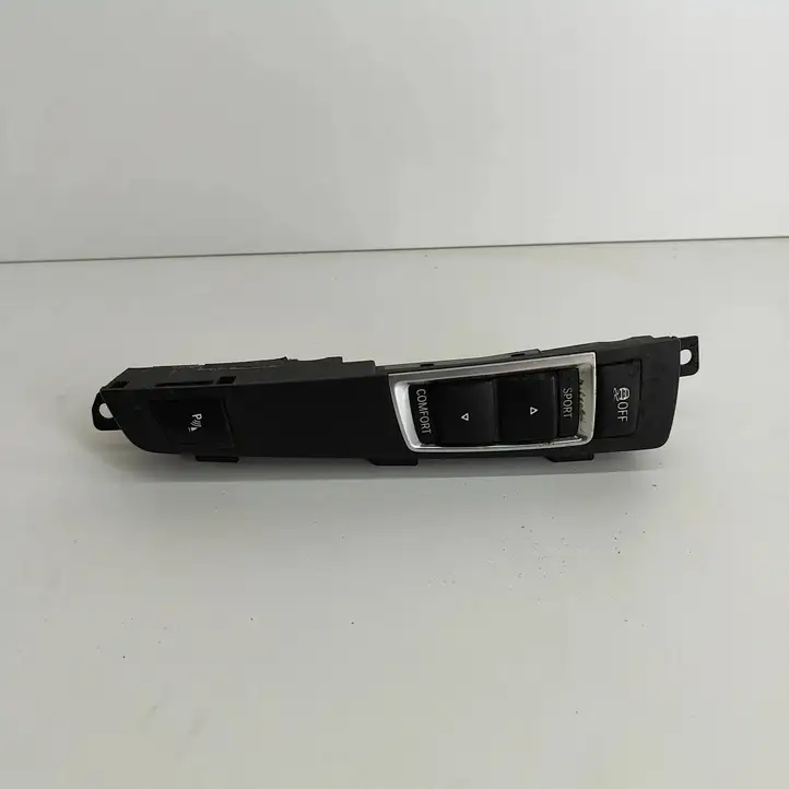 BMW 5 F10 F11 (2009 - 2016) 9202951 Блок кнопок на панели — фото 1