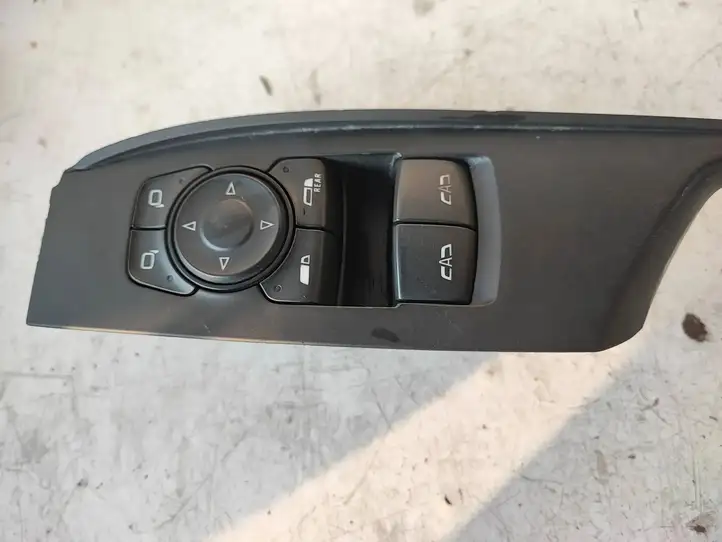 Chevrolet Camaro (2015 - 2018) 84013977 Кнопка стеклоподъемников — фото 5