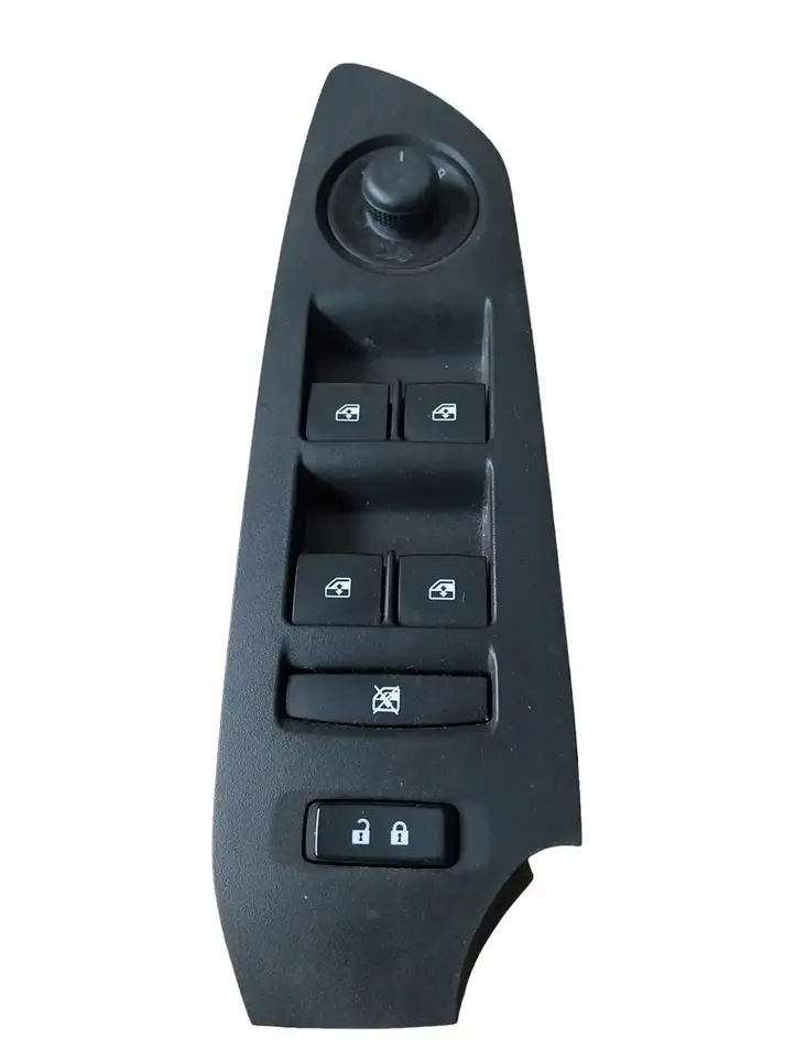 Chevrolet Trax (2013 - 2017) CFL4B727478 Кнопка стеклоподъемников — фото 1