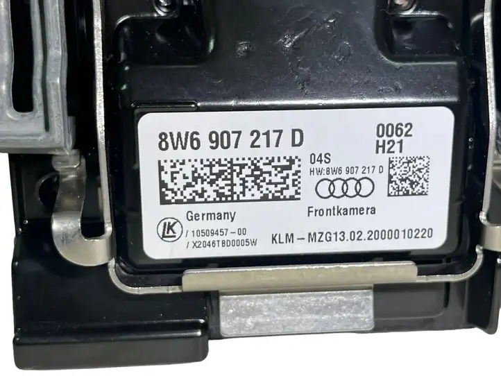 Audi A5 (2016 - ) 8W6907217D Камера в лобовом стекле — фото 8
