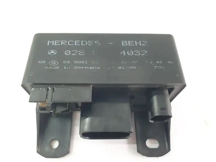 Mercedes-Benz ML W163 (1997 - 2005) 0285464032 Реле накала свечей — фото 1