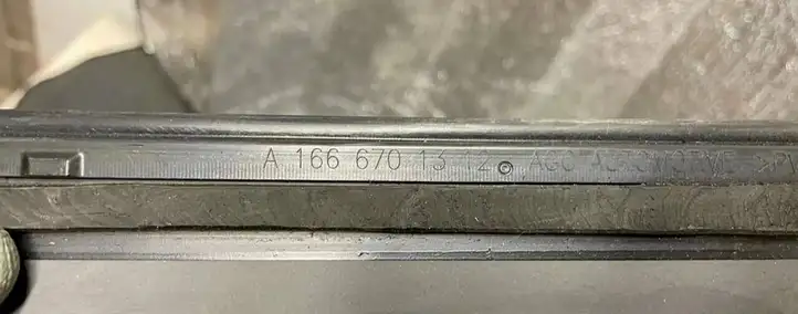 Mercedes-Benz ML W166 (2012 - 2017) A1666701312 Заднее боковое стекло — фото 4