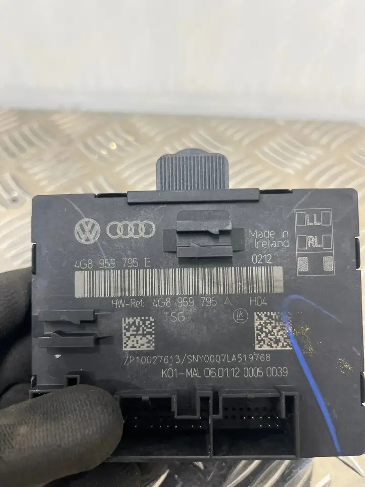 Audi A6 C7 (2011 - 2014) 4G8959795E Блок управления дверью — фото 3