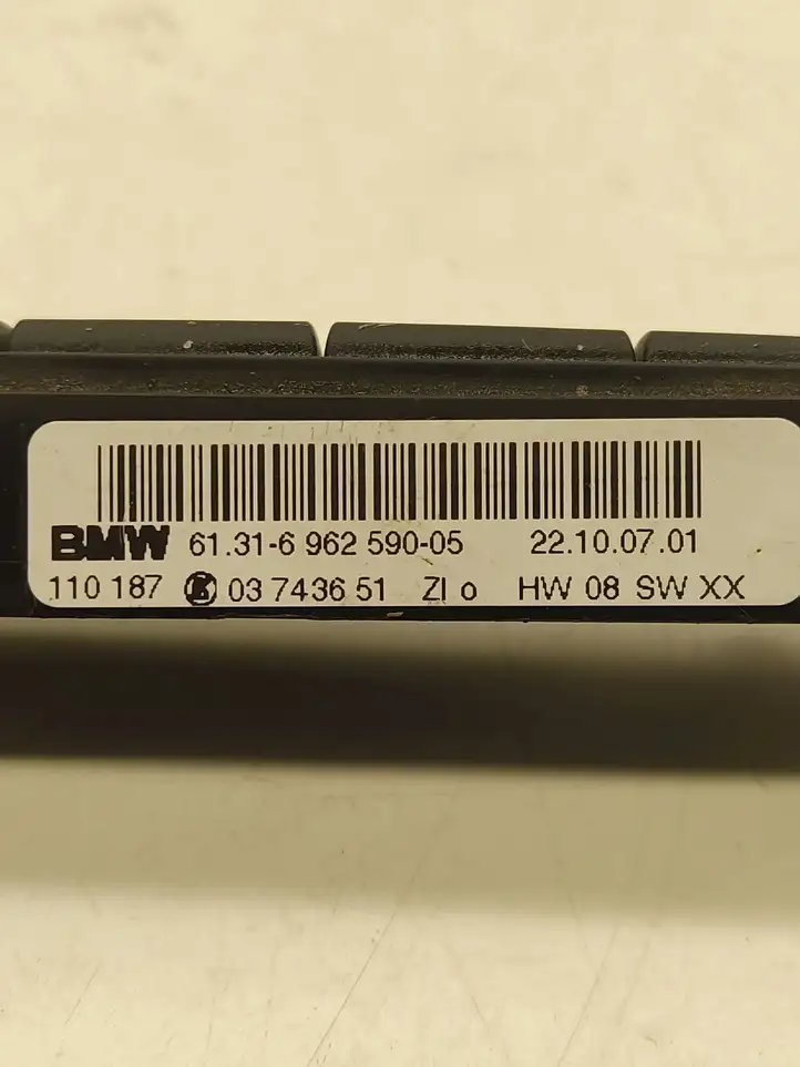 BMW 3 E90 E91 (2005 - 2012) 6962590 Кнопка парктроника — фото 3