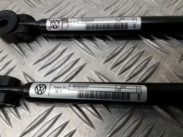 Volkswagen Touran II (2010 - 2016) 1T0883501A Прочие детали салона — фото 3