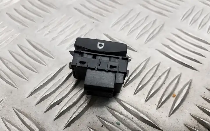 Skoda Octavia Mk3 (5E) (2013 - 2019) 5E0959855 Кнопка стеклоподъемников — фото 2