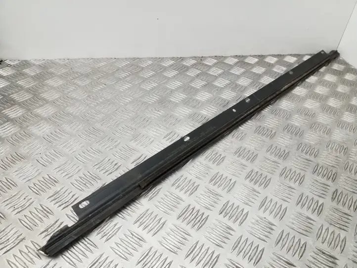 Audi A6 S6 C6 4F (2008 - 2011) 4F0853764E Накладка стекла передней двери — фото 4